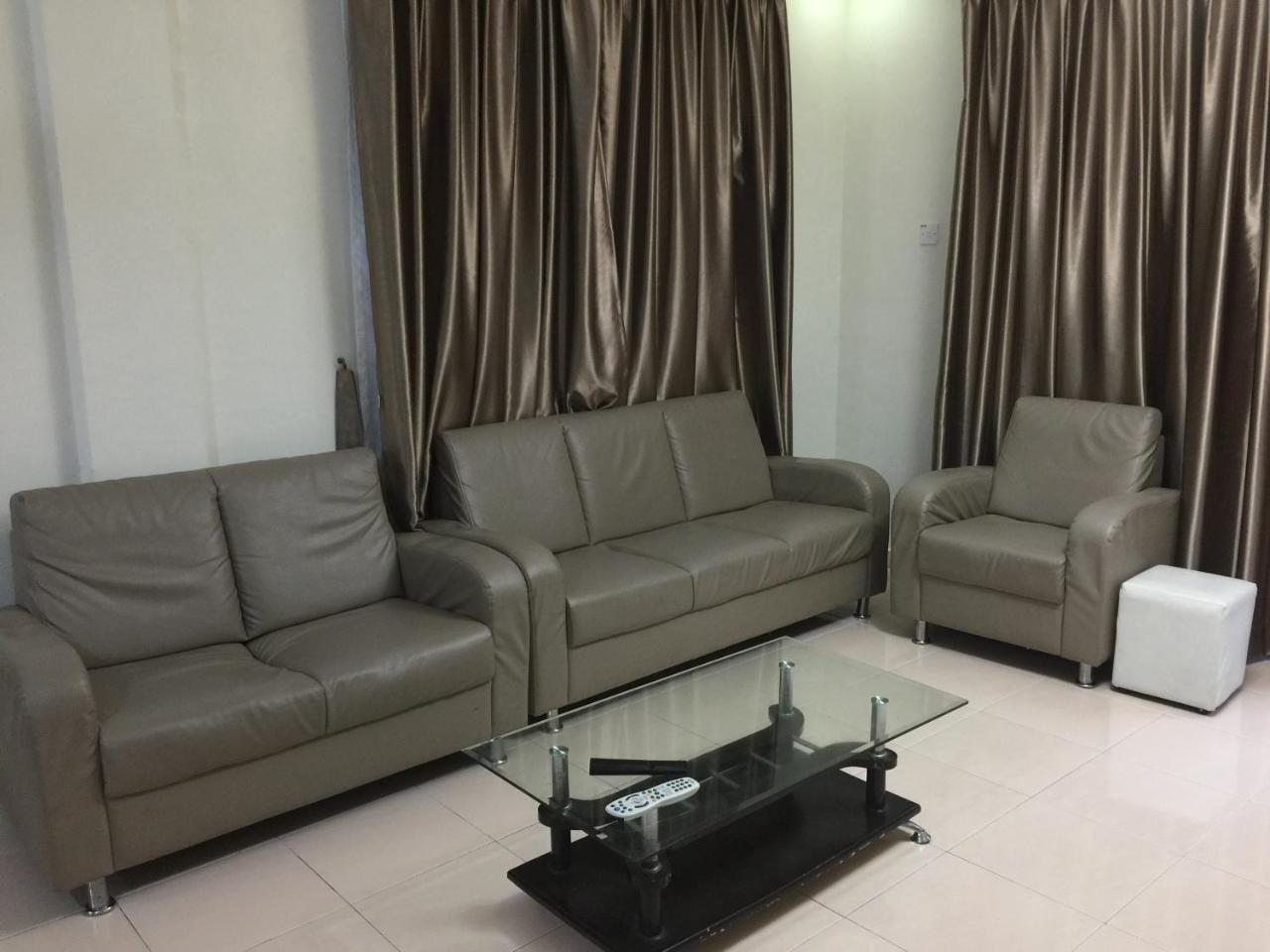 ברינצ'אנג Cameron Supersave Apartment @ Crown Imperial Court מראה חיצוני תמונה